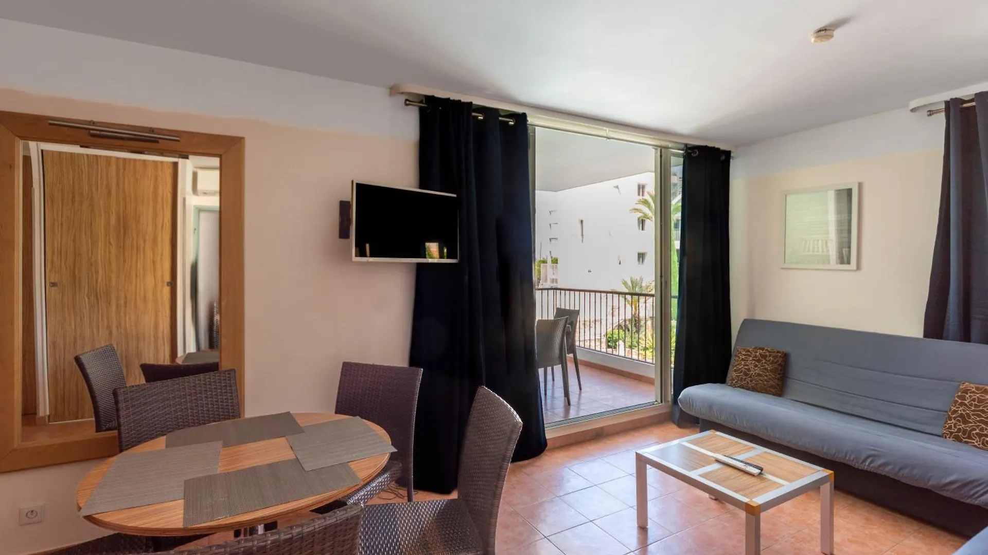 Mistral-Rare 6 Pers, Parking, Wifi, ,Clim, Piscines Apartment Antibes